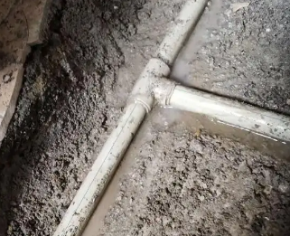 让胡路漏水维修电话
